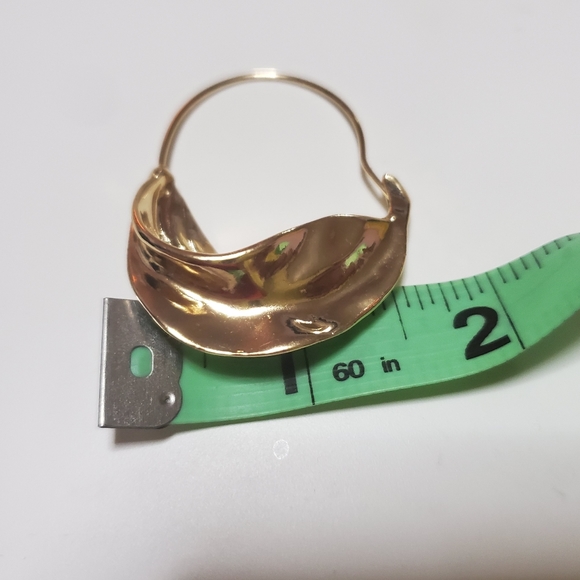 2/$30 Earring - Picture 2 of 3